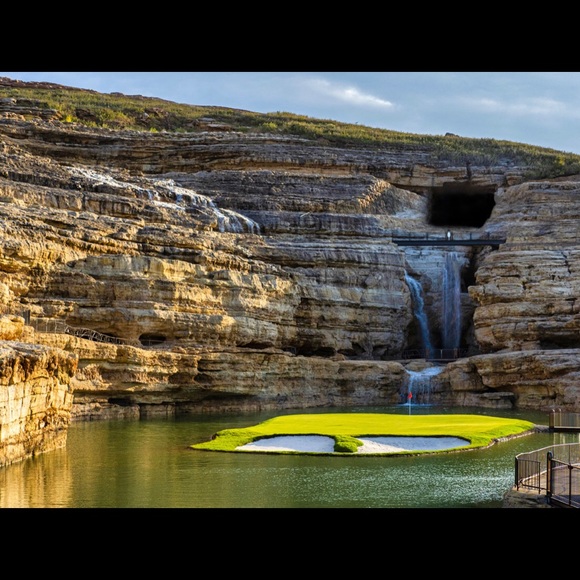 Welcome to my closet! - Picture 10 of 14